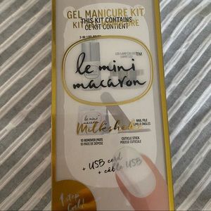 Complete gel manicure kit